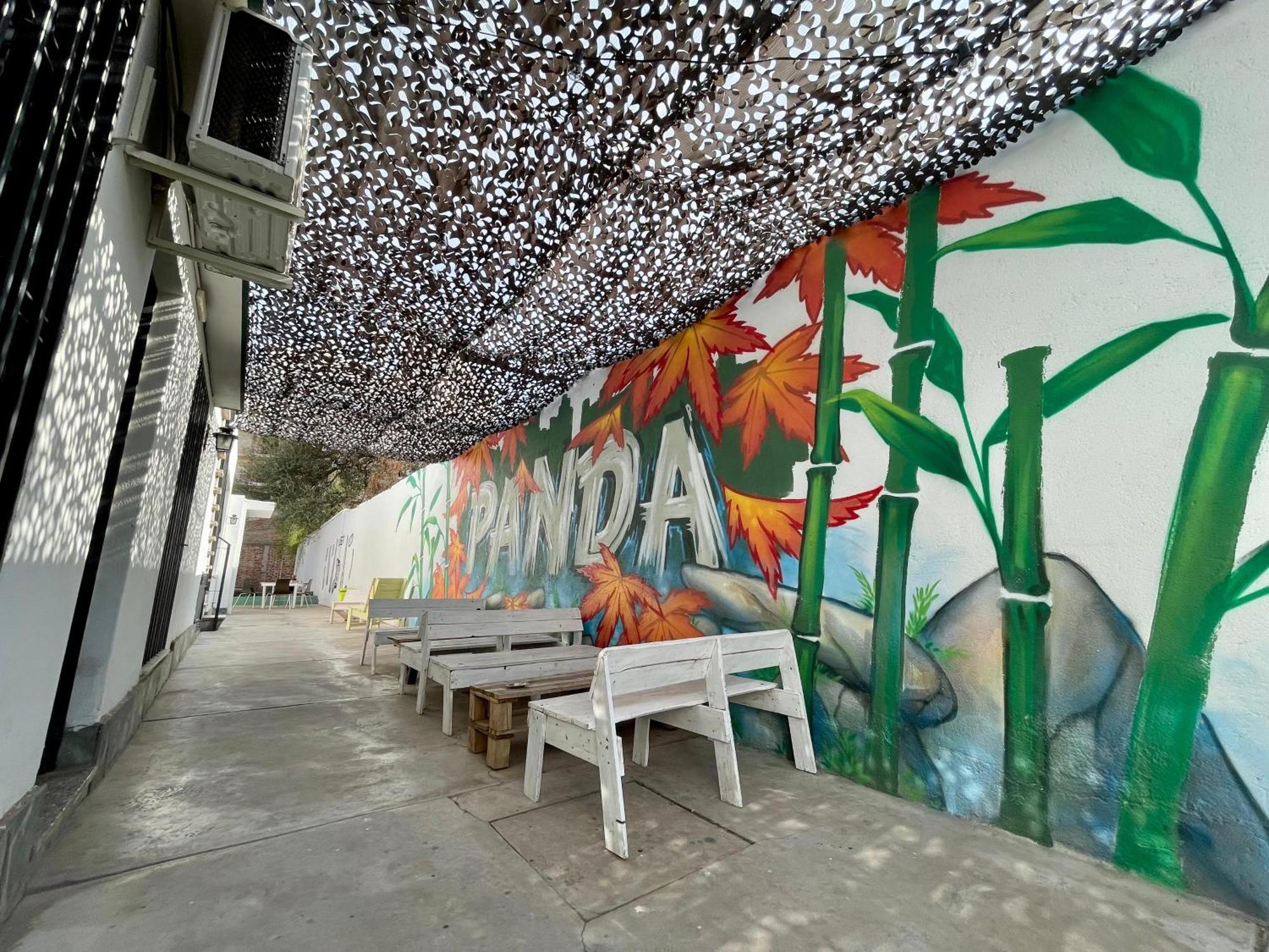 Panda Hostel Мендоса Экстерьер фото